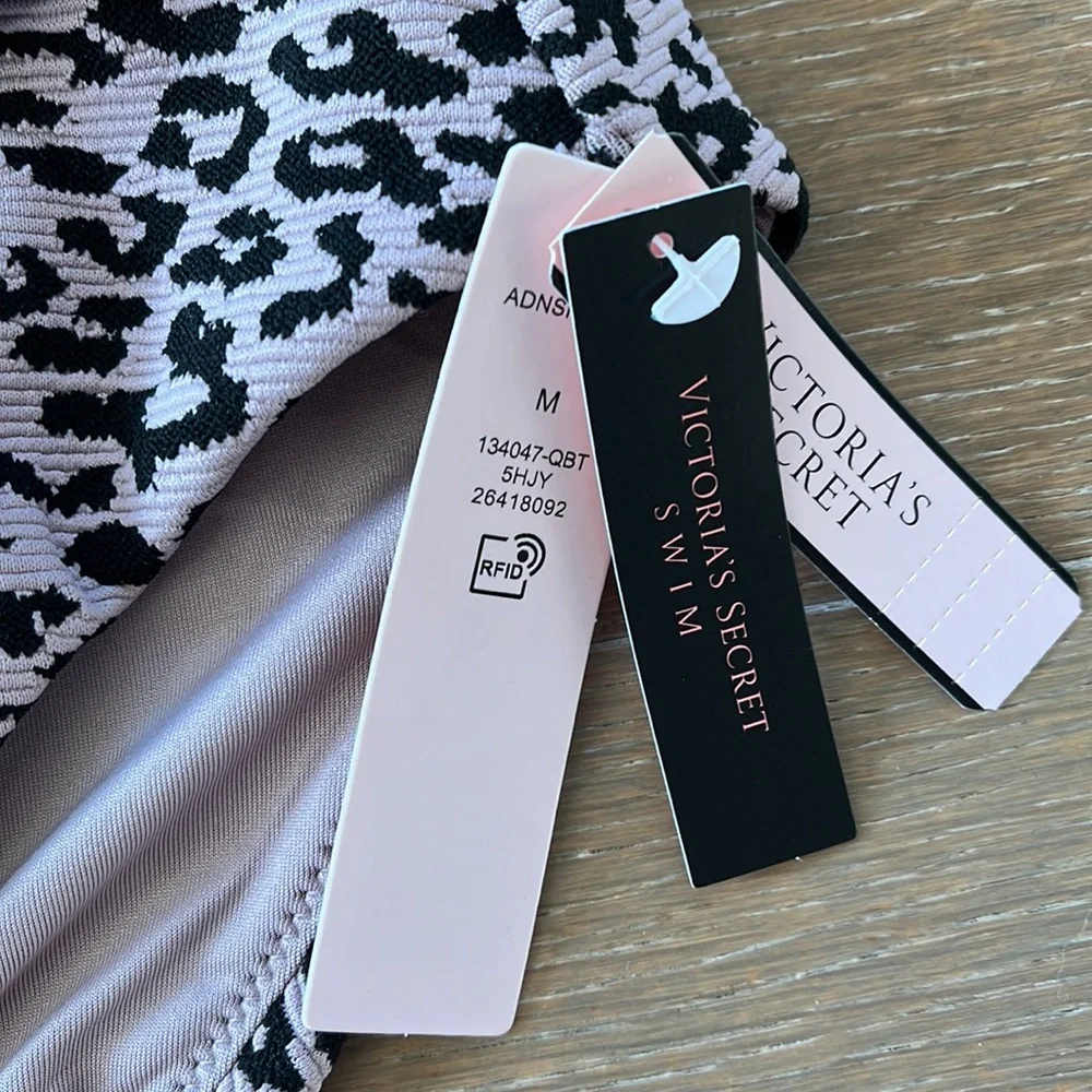Victoria’s Secret Black and Dusty Pink Leopard Print Swim Bottoms | M